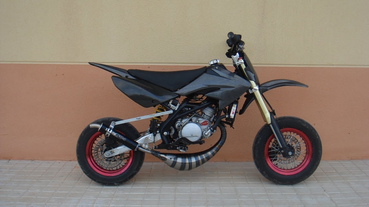 ¿Es recomendable comprar una moto de segunda mano en Zaragoza de 49cc para desplazamientos urbanos?