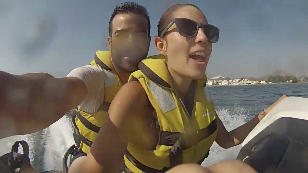 ¿Cuáles son las mejores zonas de Almería para practicar deportes acuáticos con una moto de agua alquilada?